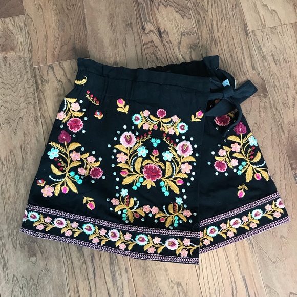 Zara Dresses & Skirts - NWT ZARA embroidered/embellished wrap skort skirt